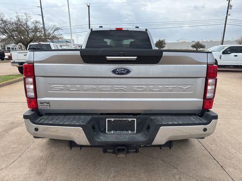 Used 2021 Ford F350 4x4 Crew Cab DRW Super Duty image 6