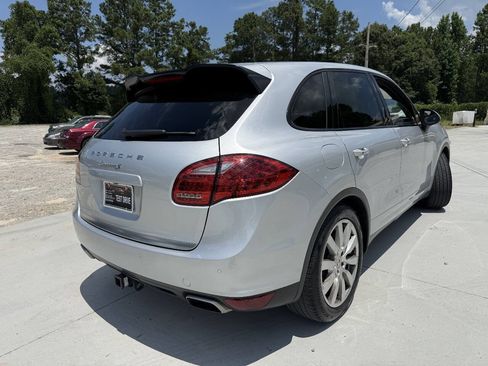 Used 2013 Porsche Cayenne S AWD/4WD image 8
