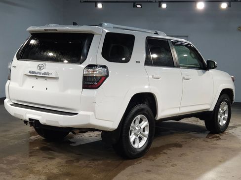Used 2016 Toyota 4Runner SR5 Premium image 7