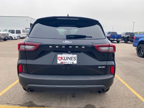 Used 2025 Ford Escape ST-Line Select AWD/4WD image 8
