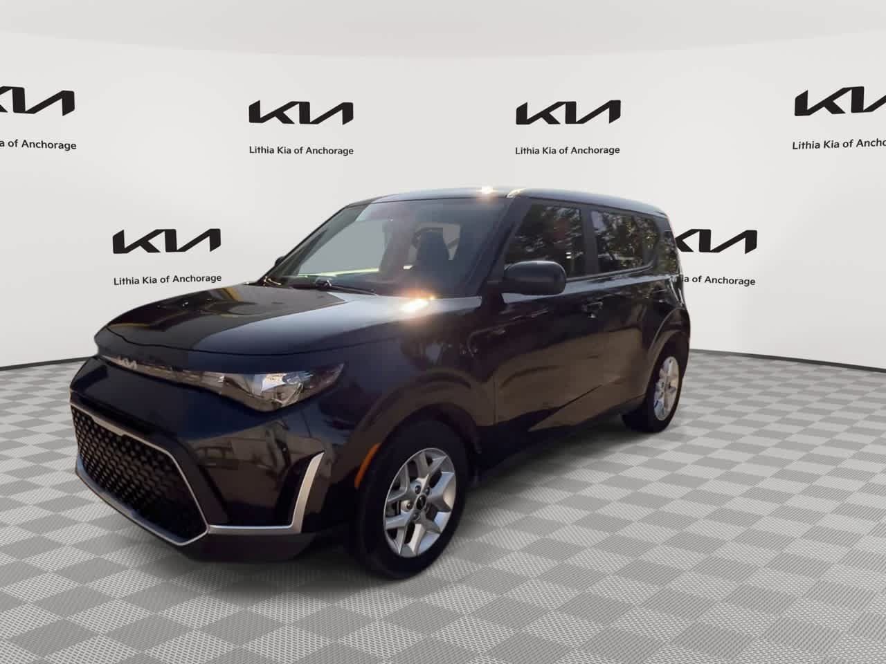 Certified 2023 Kia Soul LX w/ Option Group 015 FWD image 4