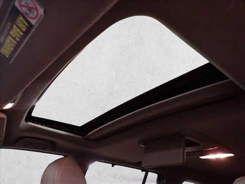 Used 2011 Honda Pilot Touring image 14