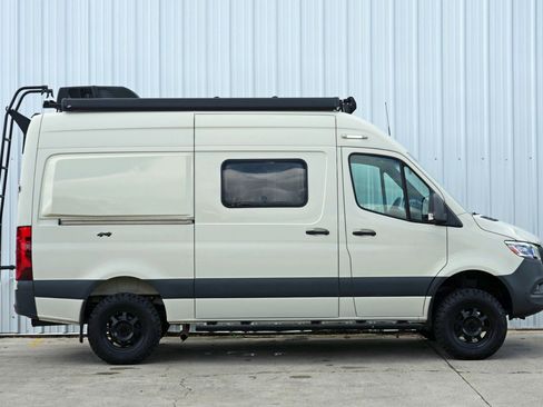 Used 2020 Mercedes-Benz Sprinter 2500 w/ Premium Plus Package image 80