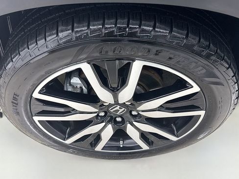 Used 2021 Honda Pilot Touring image 34