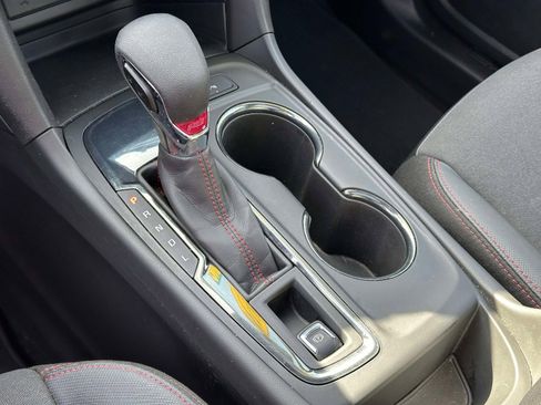 Used 2023 Chevrolet Equinox RS image 33