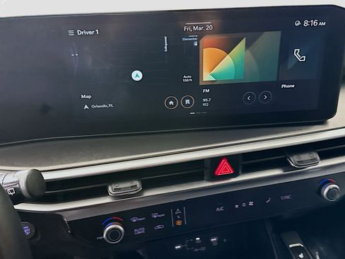 Used 2024 Kia Sorento S w/ Panoramic Sunroof Package image 18