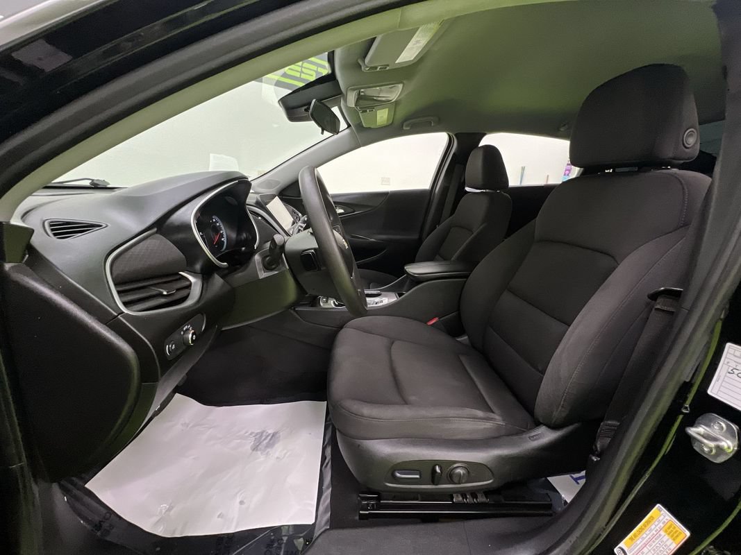Used 2023 Chevrolet Malibu LT FWD image 17