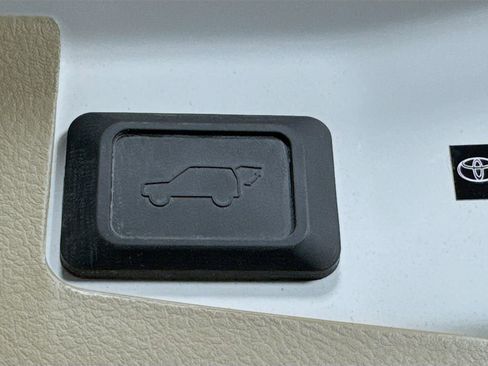 Used 2009 Toyota Highlander Limited image 31