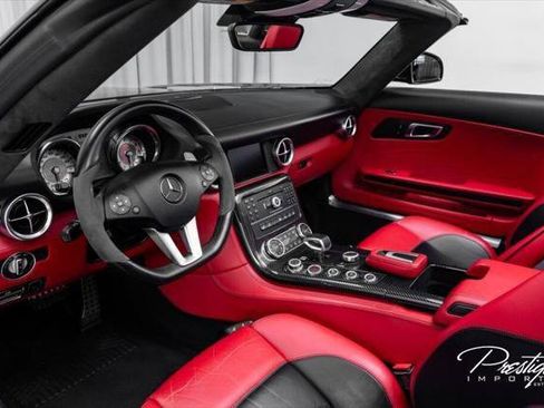 Used 2012 Mercedes-Benz SLS AMG Roadster image 31