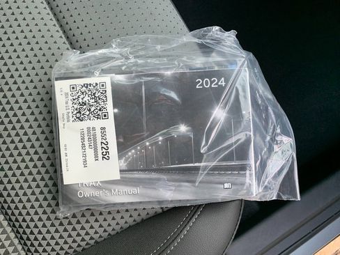 Used 2024 Chevrolet Trax LT w/ Driver Confidence Package FWD image 13