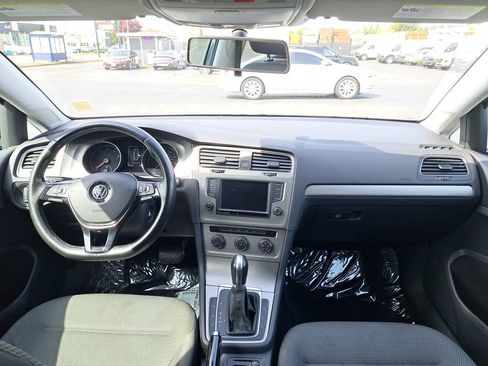 Used 2016 Volkswagen Golf S FWD image 17