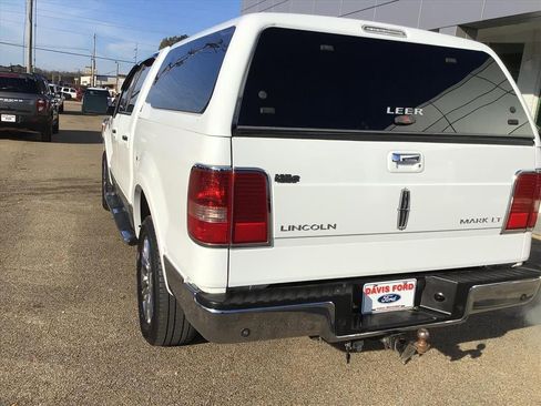 Used 2007 Lincoln Mark LT 4x4 image 18