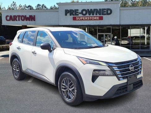 Used 2024 Nissan Rogue S FWD image 1