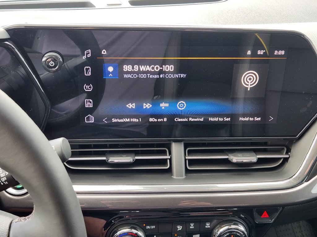 New 2026 Chevrolet Trax ACTIV w/ Sunroof Package FWD image 14