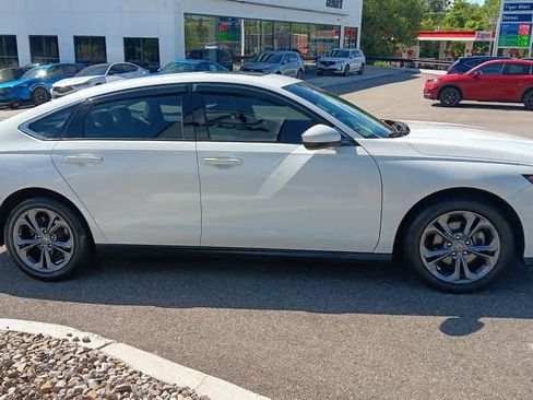 Used 2023 Honda Accord EX image 6