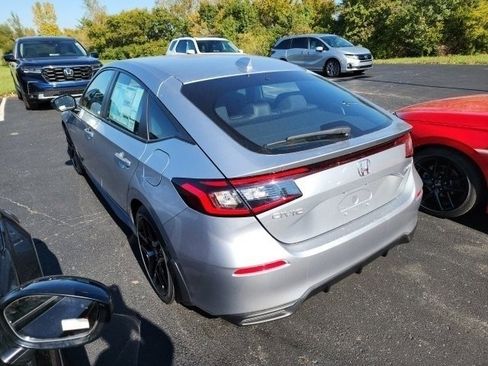 Used 2025 Honda Civic Sport image 5