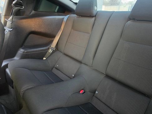 Used 2013 Ford Mustang Coupe image 16