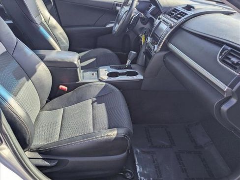 Used 2012 Toyota Camry SE image 18