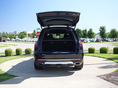 New 2025 Mercedes-Benz GLS 450 4MATIC image 15