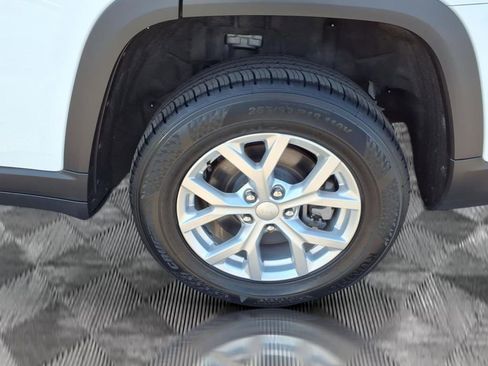 Used 2023 Jeep Grand Cherokee L Limited AWD/4WD image 21