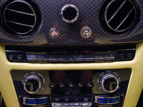 Used 2024 Rolls-Royce Ghost Black Badge image 17