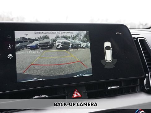 Used 2023 Kia Sportage EX image 6