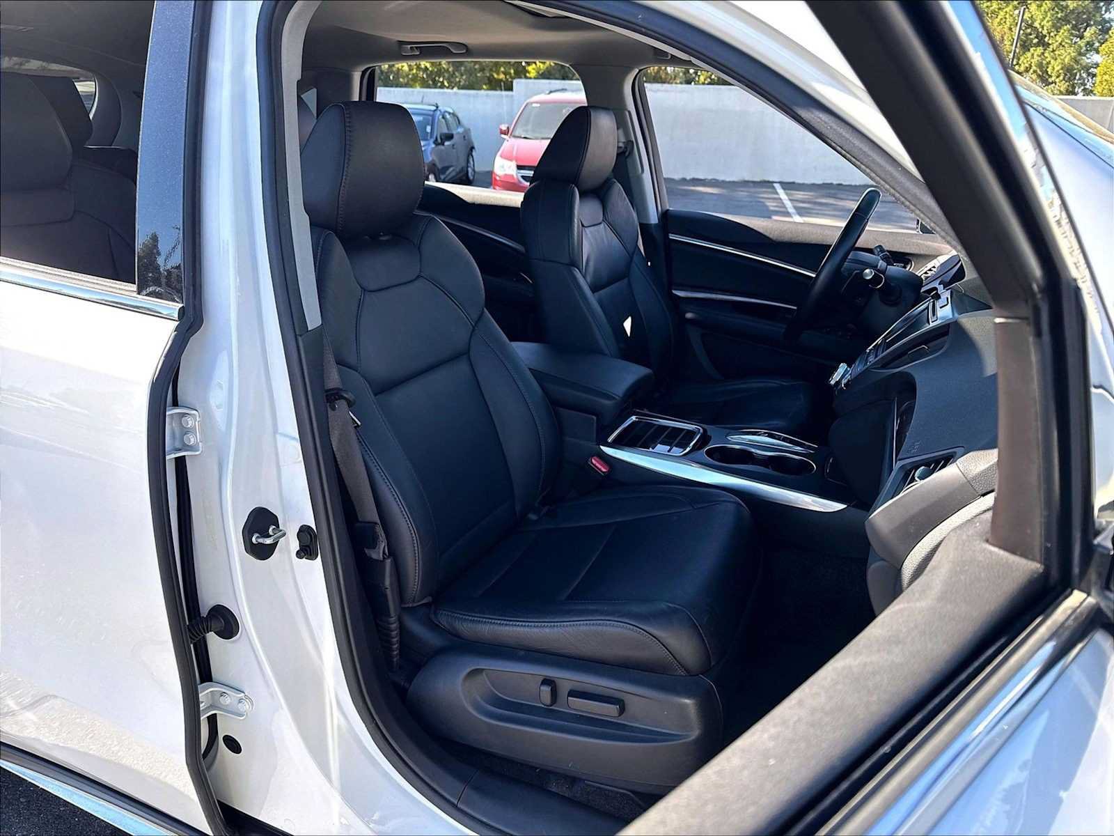 Used 2017 Acura MDX w/ Technology Package FWD image 11