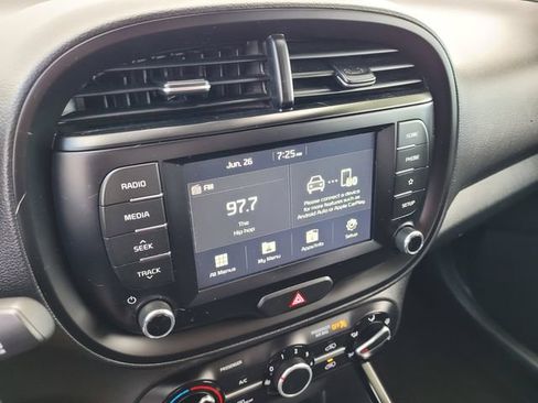 Used 2021 Kia Soul GT-Line FWD image 14
