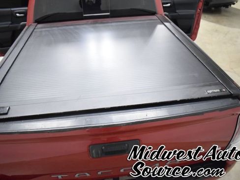 Used 2021 Toyota Tacoma TRD Off-Road w/ Technology Package image 25