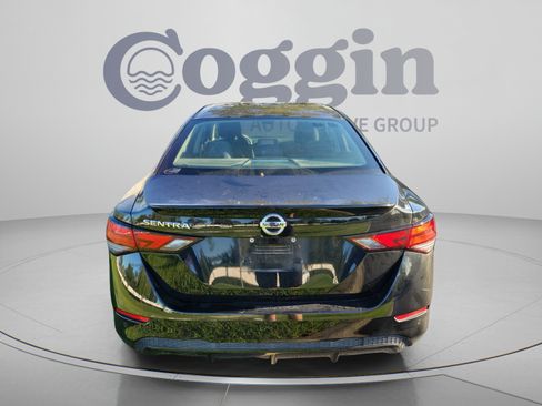 Used 2022 Nissan Sentra S w/ Electronics Package FWD image 3