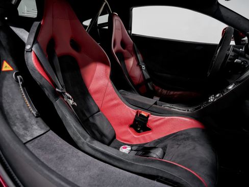 Used 2016 McLaren 675LT Coupe RWD image 21