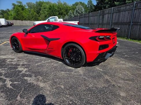 Used 2025 Chevrolet Corvette Z06 w/ Stealth Interior Trim Package RWD image 7