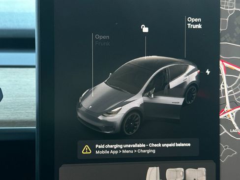 Used 2021 Tesla Model Y Long Range image 24