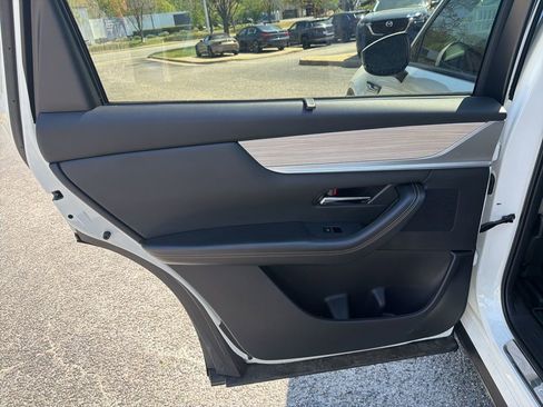 Used 2025 MAZDA CX-90 3.3 Turbo w/ Preferred Package image 14