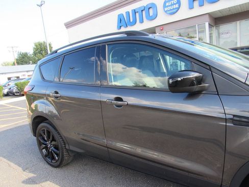 Used 2019 Ford Escape SE AWD/4WD image 9
