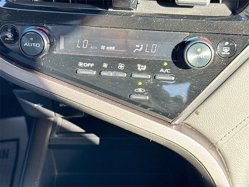 Used 2022 Toyota Camry LE image 16