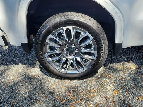 Certified 2023 GMC Sierra 1500 Denali Ultimate image 35