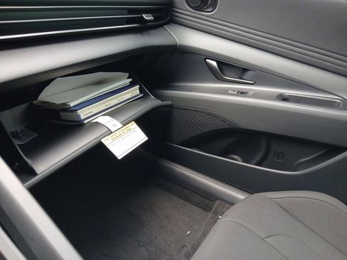 New 2026 Hyundai Elantra Sport FWD image 23