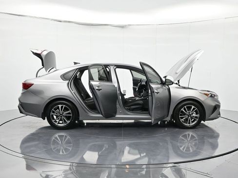 Used 2023 Kia Forte LXS image 44