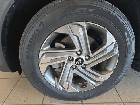 Used 2022 Hyundai Santa Fe SEL w/ Convenience Package image 10