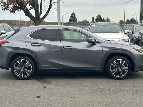Certified 2020 Lexus UX 250h 250h Base image 3