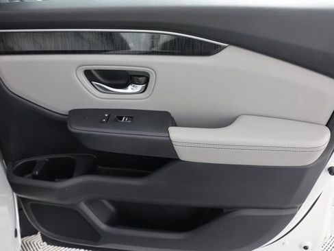 Used 2023 Honda Pilot Elite image 31