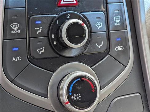 Used 2016 Hyundai Elantra SE w/ Option Group 02 image 9