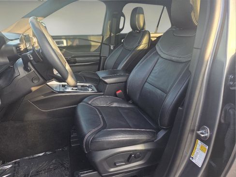 Used 2023 Ford Explorer ST w/ Equipment Group 401A image 4