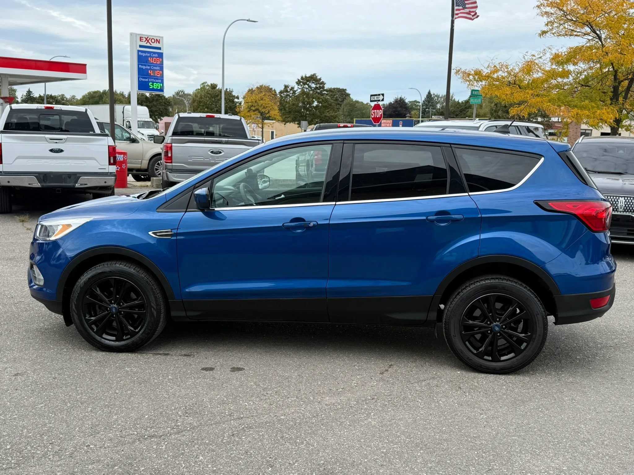 Used 2019 Ford Escape SE FWD image 8