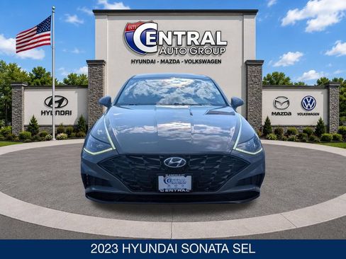 Used 2023 Hyundai Sonata SEL FWD image 5