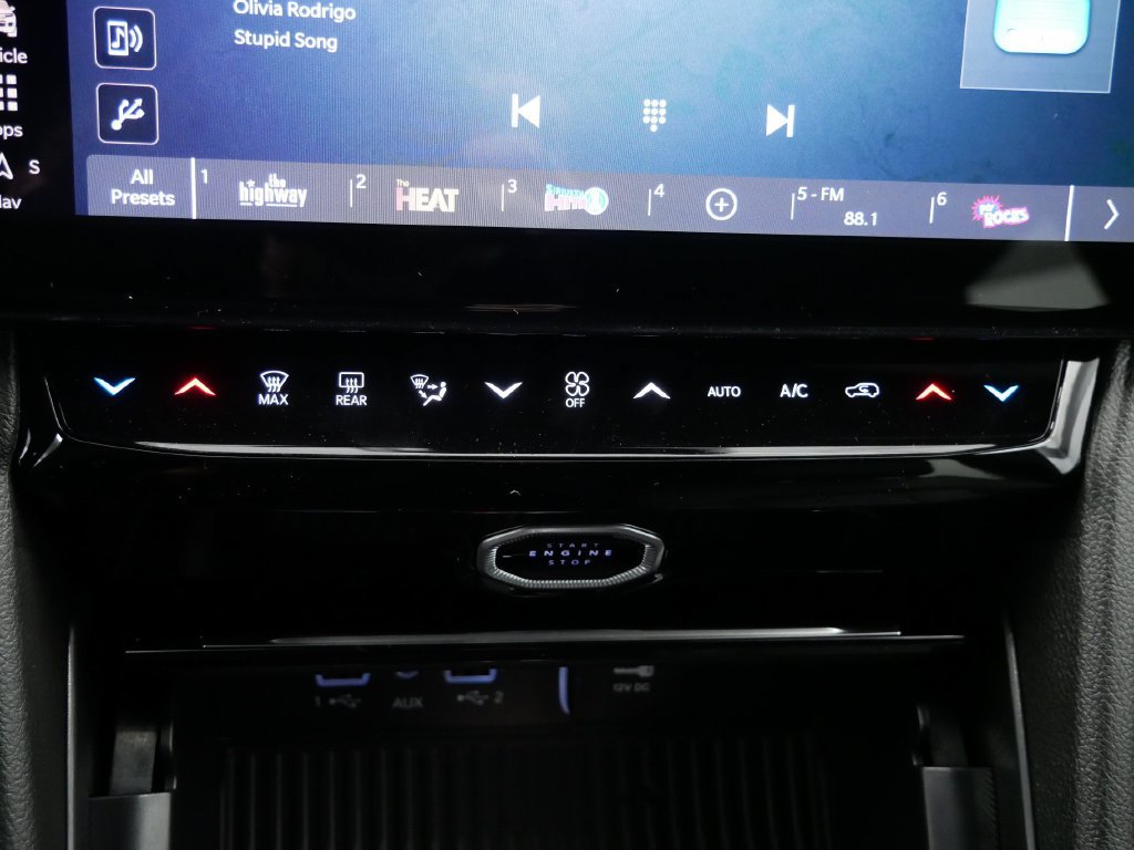 New 2027 Jeep Grand Cherokee Limited AWD/4WD image 25