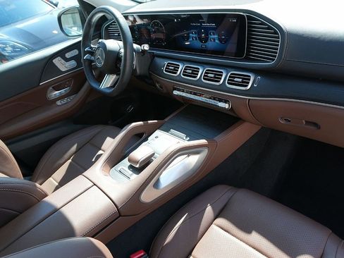 Certified 2024 Mercedes-Benz GLS 450 4MATIC image 10