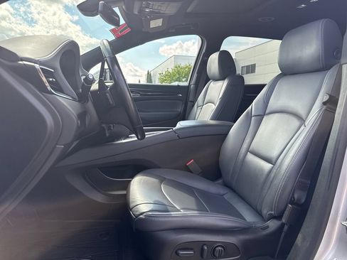 Used 2022 Buick Enclave Essence w/ Experience Buick Package AWD/4WD image 13