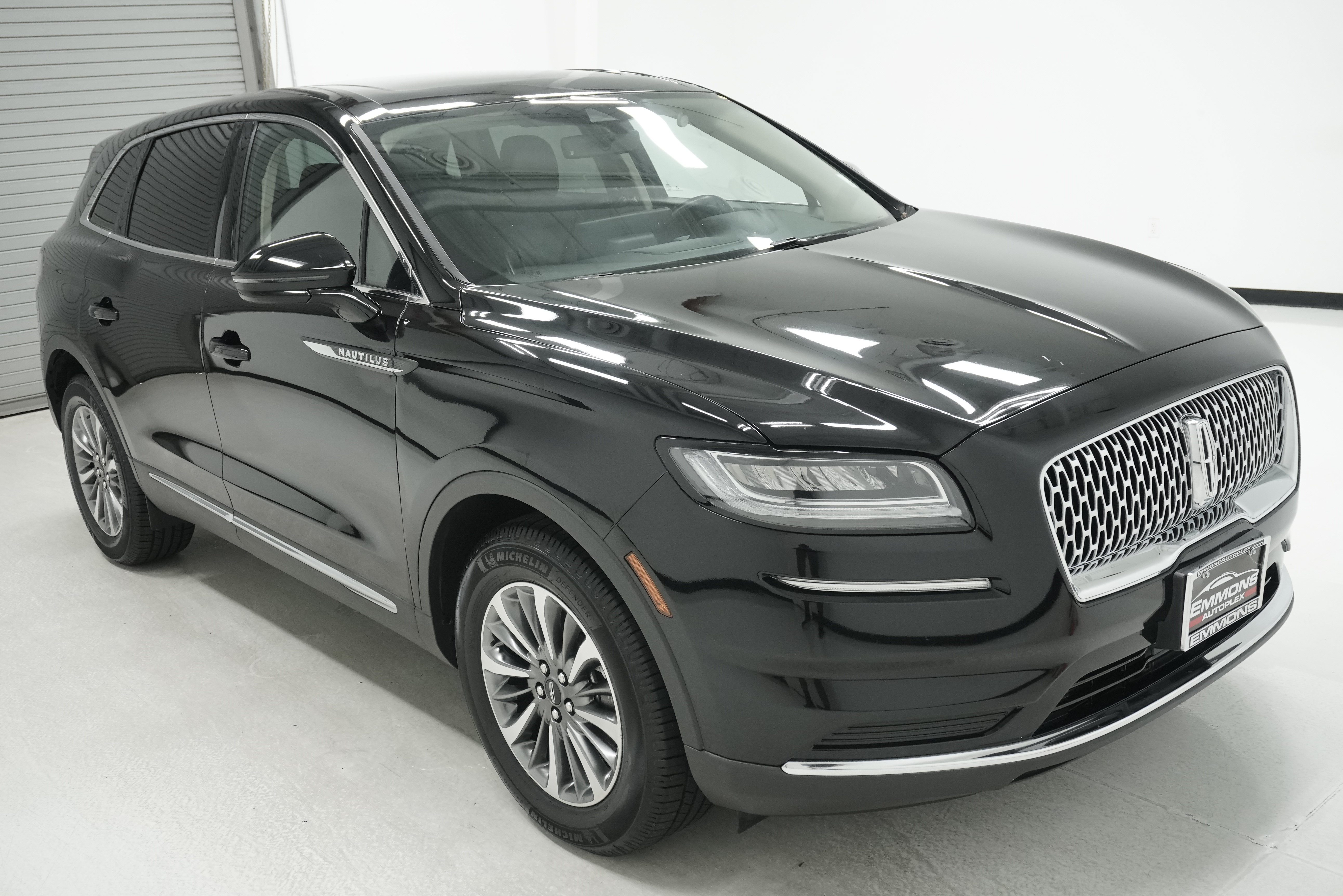 Used 2021 Lincoln Nautilus Reserve FWD image 3